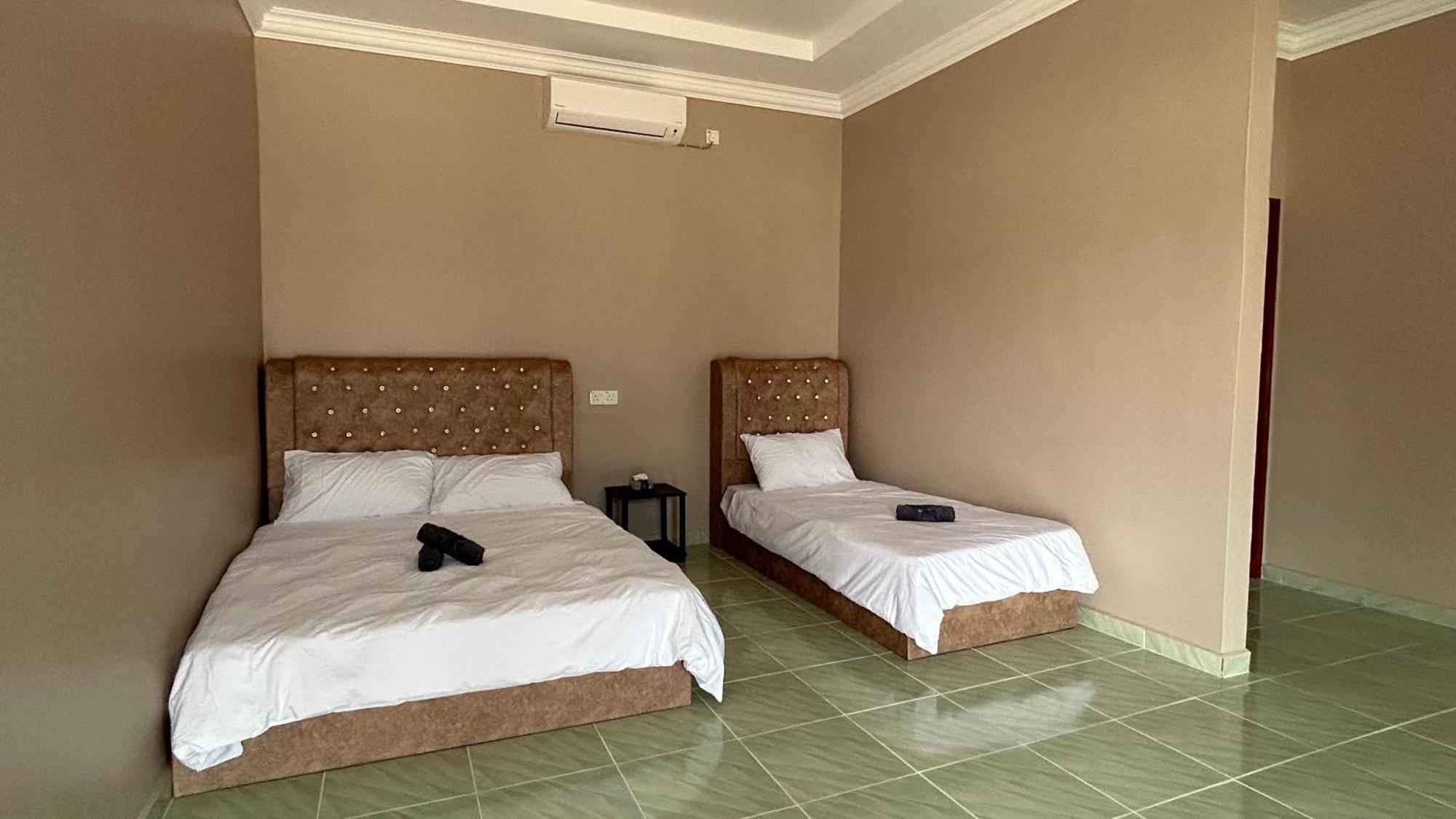 Sasuka Chalet Pantai Pandak Kuala Terengganu Extérieur photo
