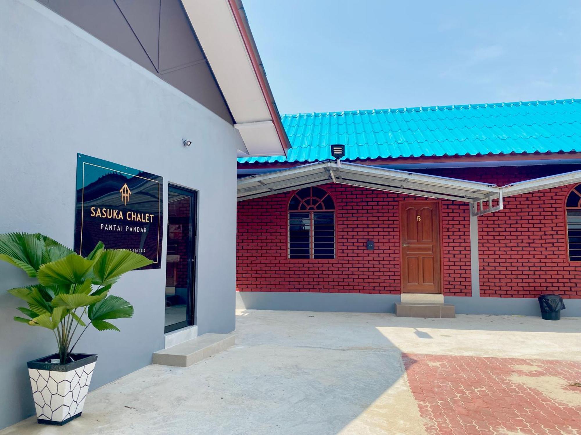 Sasuka Chalet Pantai Pandak Kuala Terengganu Extérieur photo